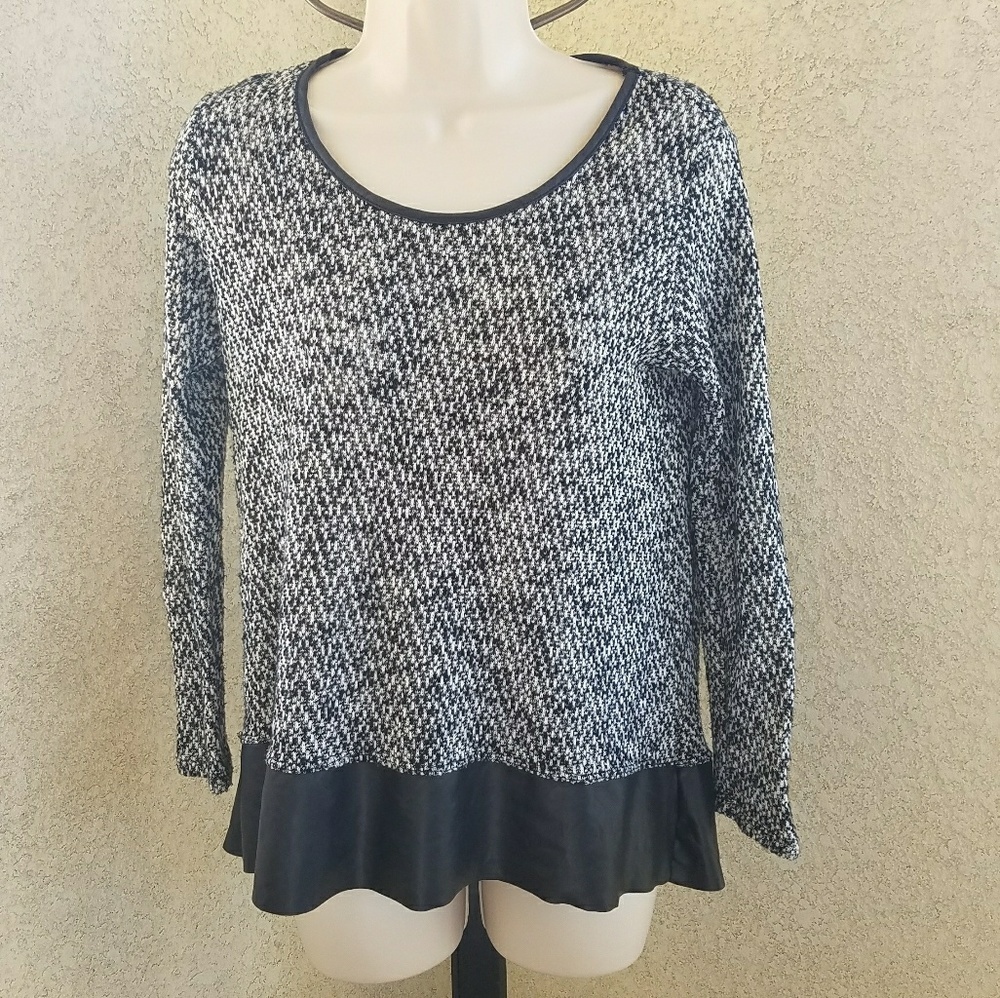Windsor long sleeve blouse faux leather trim sz XS